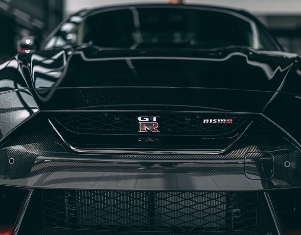 Krzysztof Hołowczyc i nowy Nissan GT-R Nismo