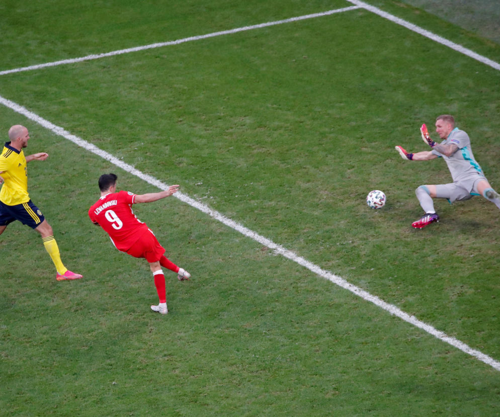 Bramki podczas meczu Polska Szwecja. Kto strzelił gole? Dwa razy trafił Robert Lewandowski [WIDEO]