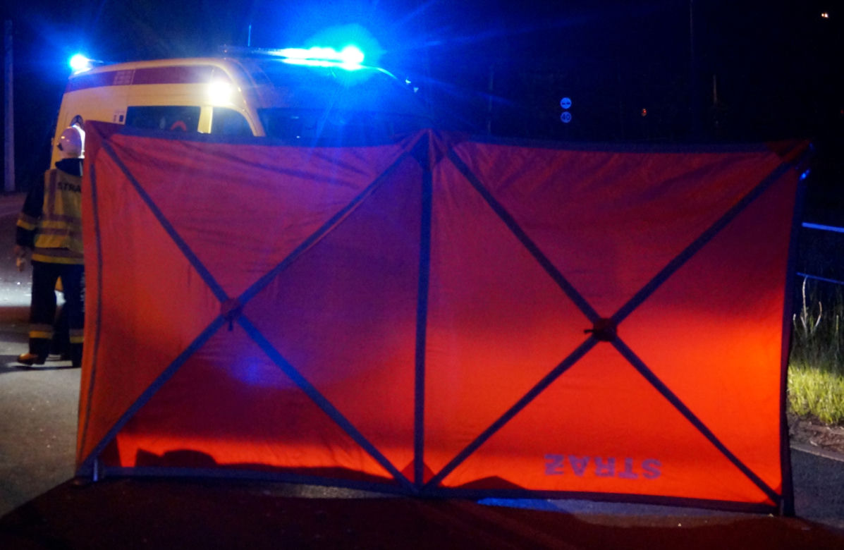 Koszmarny wypadek pod Piasecznem. Wbił się motocrossem w autobus, nie żyje
