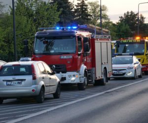 Potrącenie na pasach w Bydgoszczy! Dwie osoby poważnie ranne [ZDJĘCIA]