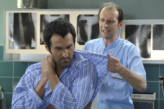 W serialu grali m.in. Anna Przybylska, Katarzyna Cichopek, Joanna Koroniewska, Krzysztof Kowalewski, Hanna Śleszyńska, Paweł Wawrzecki i Piotr Gąsowski.