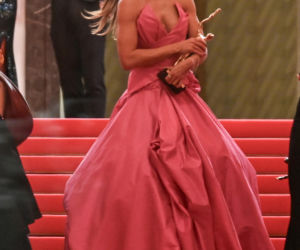 Anna Lewandowska wychodzi z Gali Mistrzów Sportu