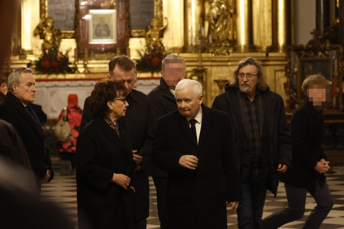 Jarosław Kaczyński z posłami na mszy św. w intencji Barbary Skrzypek
