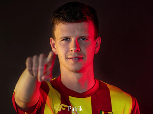 Sensacyjny transfer w Ekstraklasie! Jeden z najlepszych piłkarzy już u rywali. 1,7 mln euro