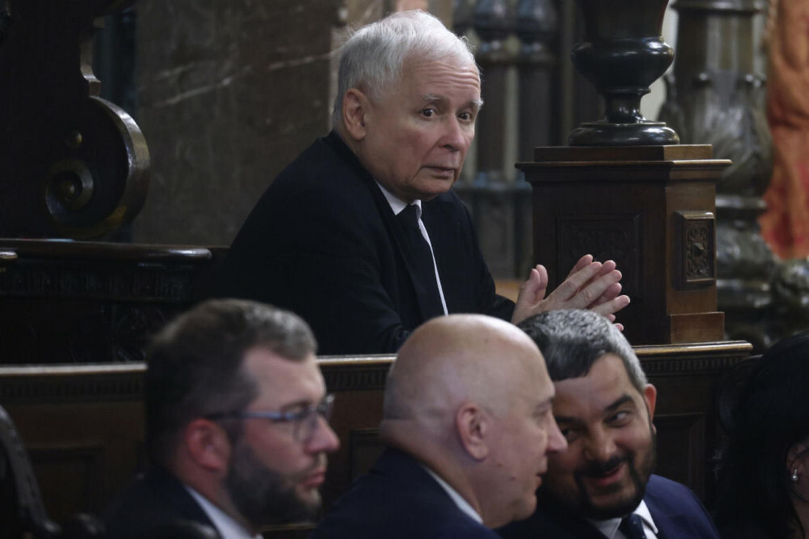 Na Wawelu msza w 73. rocznicę urodzin Lecha Kaczyńskiego