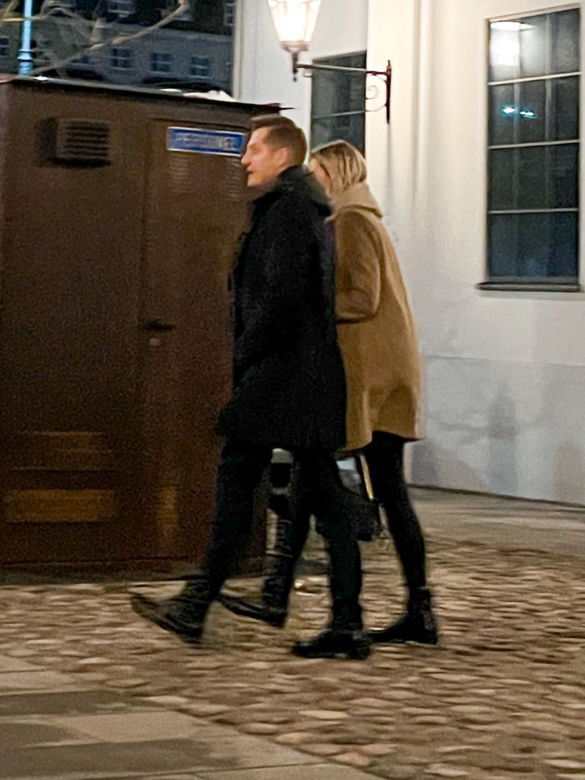 Marcin Mroczek z tajemniczą blondynką