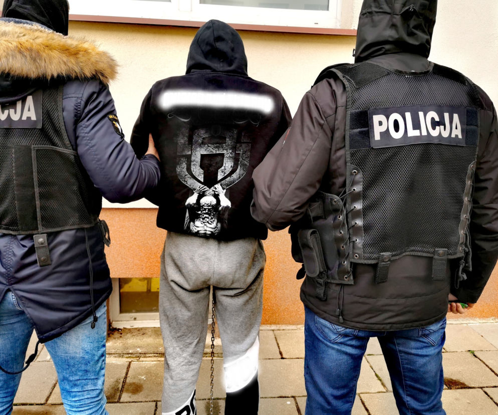 Białystok. Trzech poszukiwanych w jednym mieszkaniu. Najmłodszy miał 16 lat