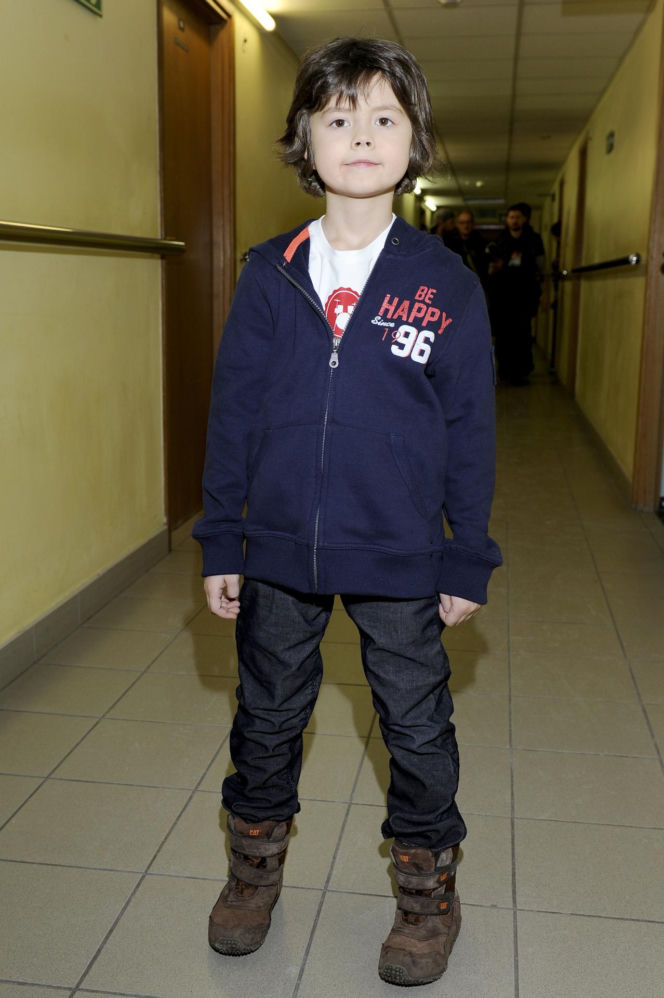 Mateusz Pawłowski jest dziś nie do poznania. Tak zmienił się Kacperek z serialu "Rodzinka.pl"