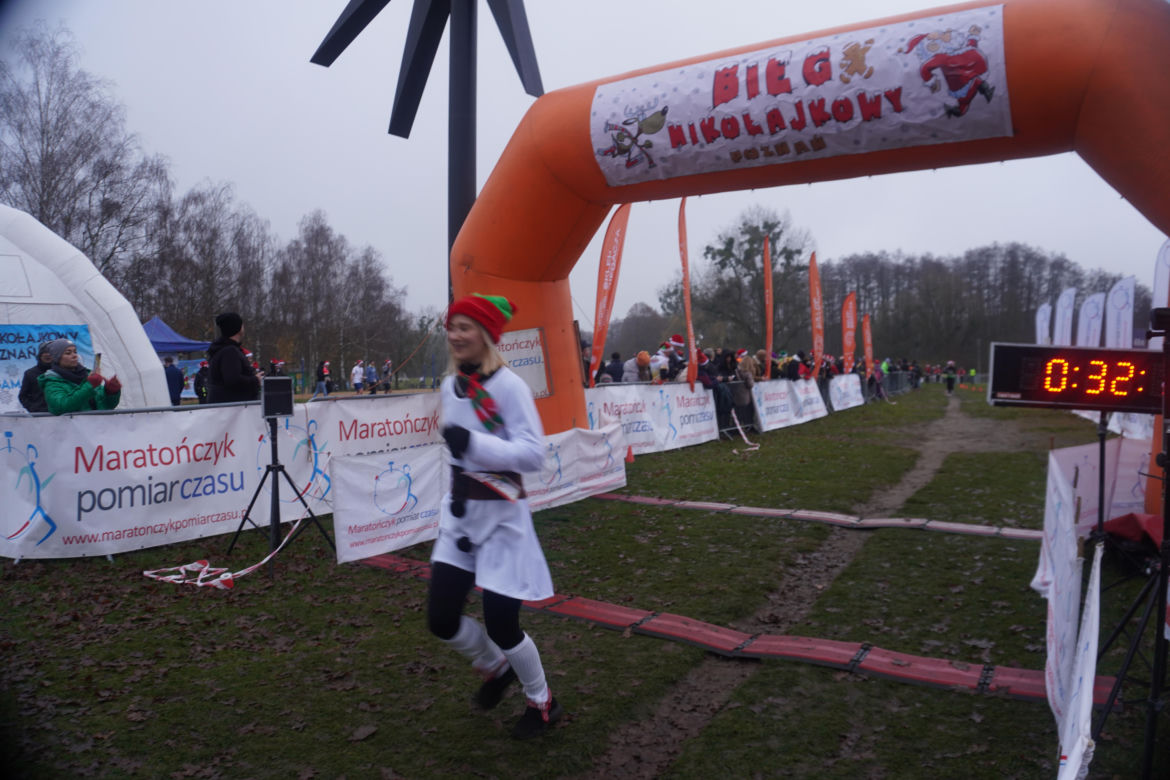 11. Bieg Mikołajkowy nad Jeziorem Strzeszyńskim w Poznaniu