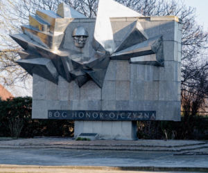 Pomnik Pamięci w Pyrzycach Sławomira Lewińskiego