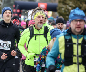 Wystrzał startera zamiast szampana. Tłumy powitały Nowy Rok na XX Śląskim Maratonie Noworocznym Cyborg