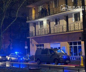 Nożownik na Mokotowie. Zaatakował w nocy