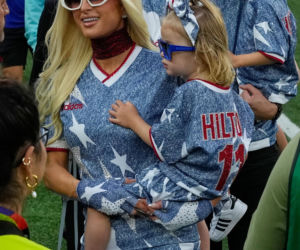 Paris Hilton z dziećmi w dopasowanych stylizacjach