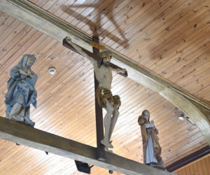 Tak zmienił się kościół z kultowego Rancza. Aktorzy zbierali na remont