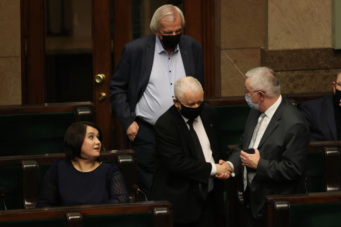 Nie noszą maseczki - niech zapłacą 2000 zł 