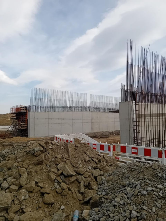 Budowa S8 pod Wrocławiem nabiera tempa. Zobacz najnowsze zdjęcia z placu budowy