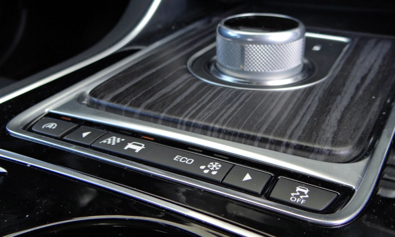 Jaguar XE 2.0 T R-Sport