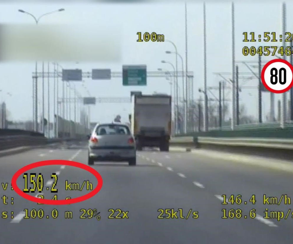Tak jeździ się po warszawskich ulicach. Policjanci pokazali film, mrozi krew w żyłach