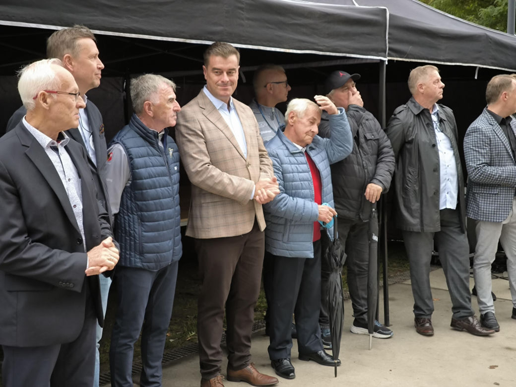 Tablice dla Buśkiewicza i Golloba