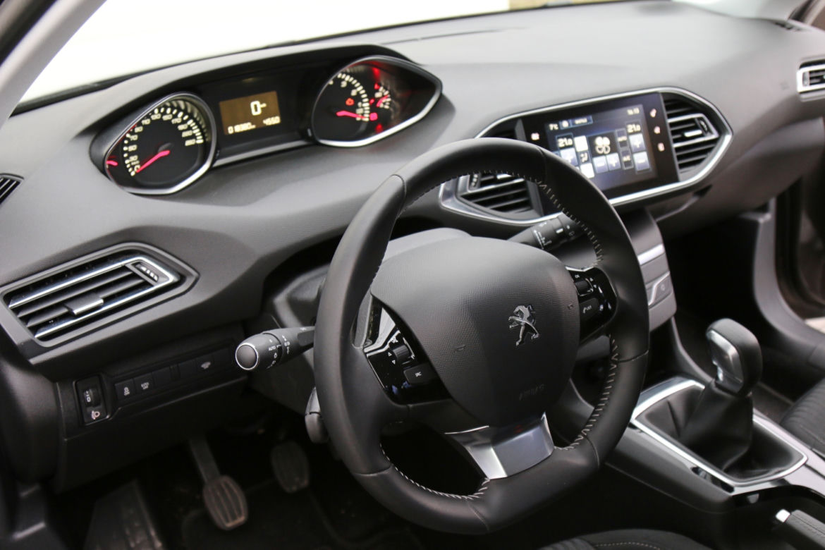 Peugeot 308 1.2 PureTech 110 KM Active