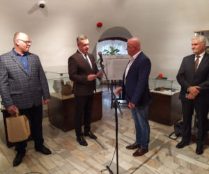 Fotorelacja z wernisażu wystawy Historia żużla. Czarny sport w Siedlcach