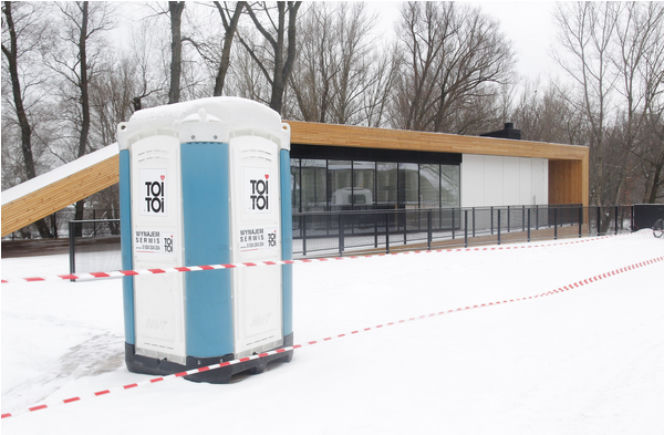 Warszawa: Mobile lepsze niż stacjonarne. Także w toaletach