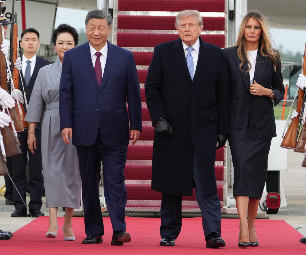 Xi Jinping z żoną oraz Donald i Melania Trump na czerwonym dywanie. O wizycie w USA przeczytasz na SE.