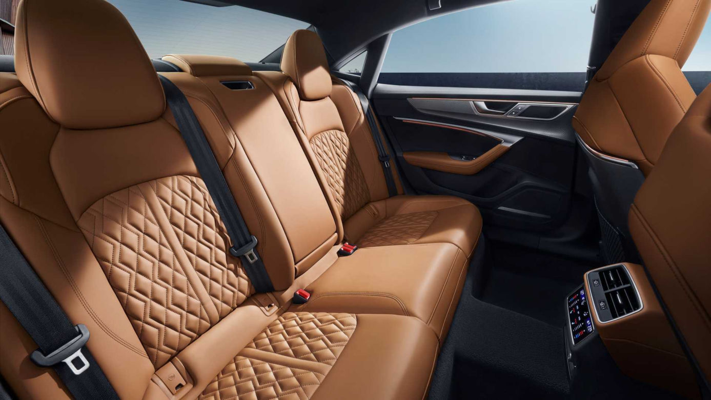 Audi A7L 