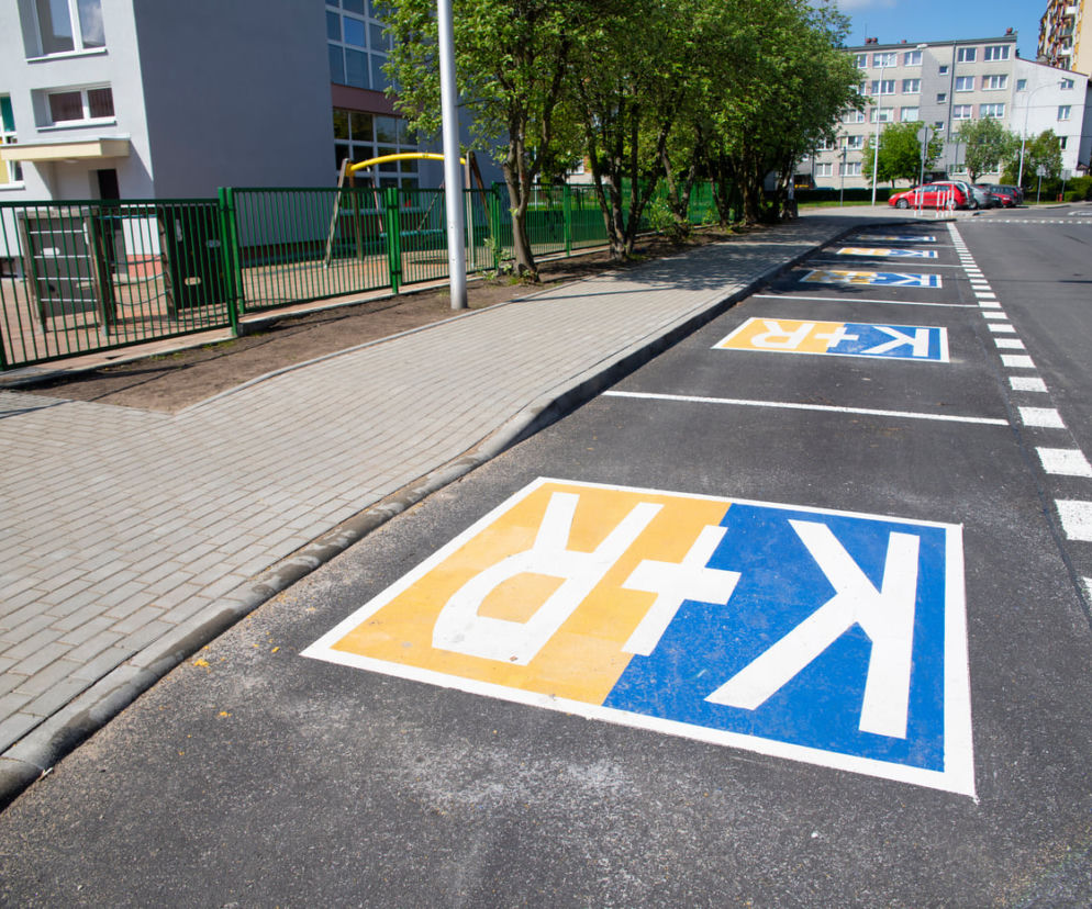 Pocałuj i jedź! Pierwsza strefa Kiss&Ride w Ełku oddana do użytku [ZDJĘCIA]