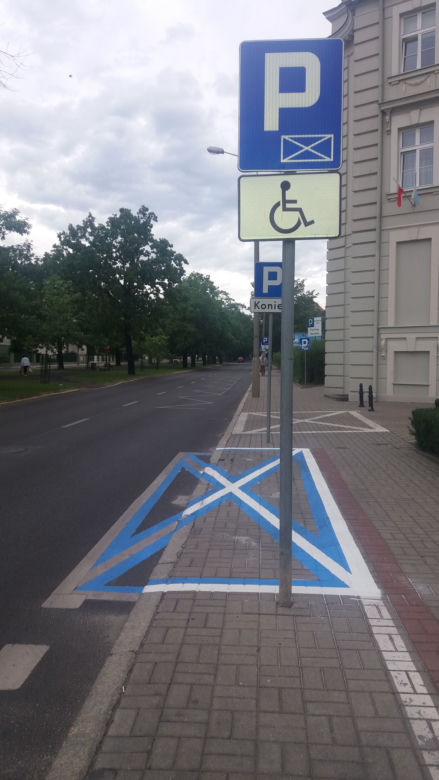 Nowy sposób oznaczania miejsc parkingowych dla niepełnosprawnych.