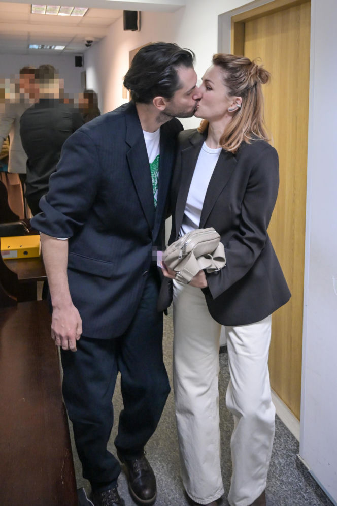 Katarzyna Wajda czekając na rozwód, całowała się w sądzie