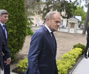 Komorowski, Święcicki i Olejniczak na pogrzebie Olechowskiego. Dawno niewidziani politycy pożegnali byłego ministra