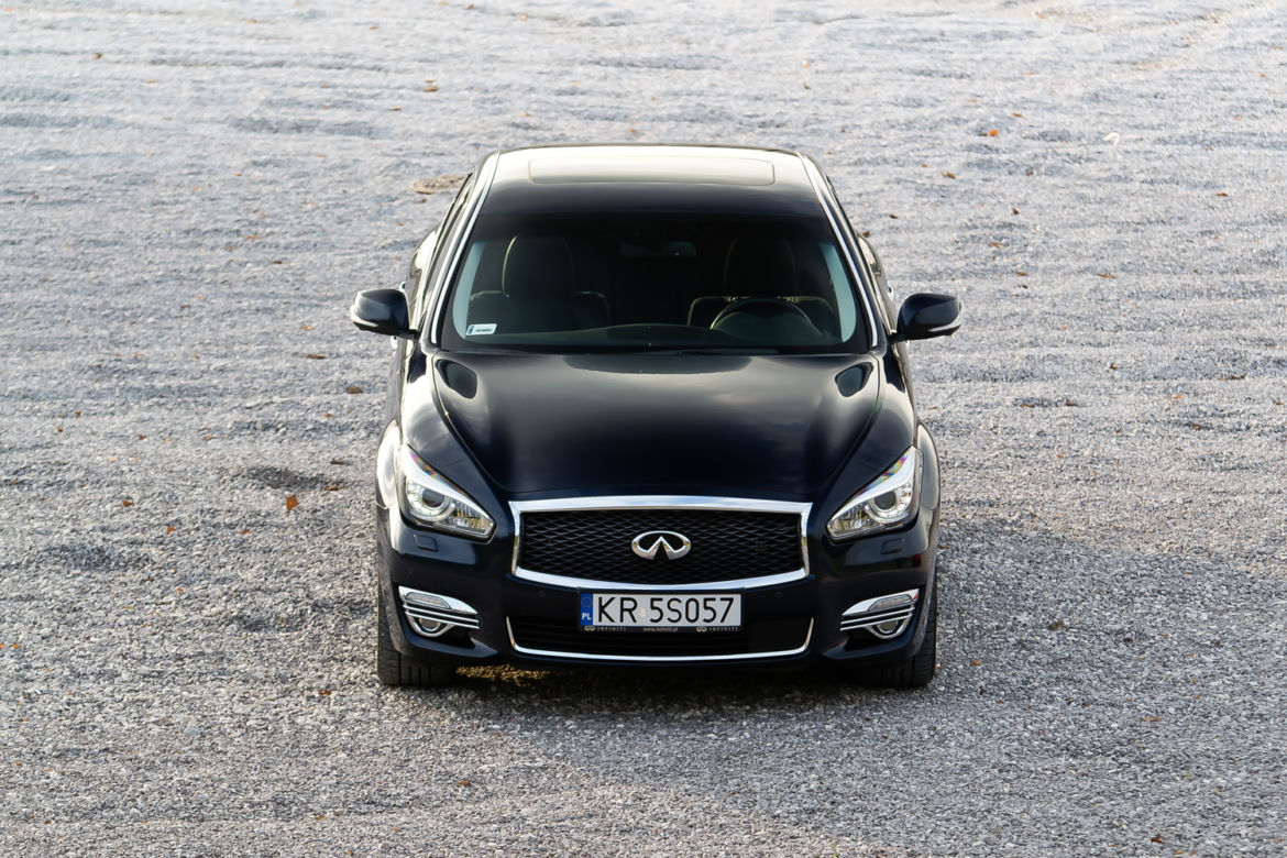 Infiniti Q70h Premium Tech