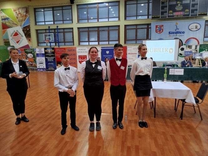 Już po raz ósmy w Siedlcach rywalizowali młodzi kelnerzy z całej Polski