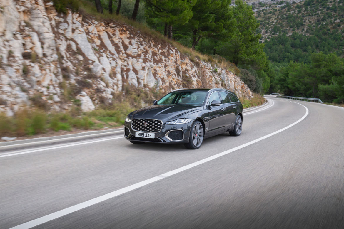 Nowy Jaguar XF (2021)
