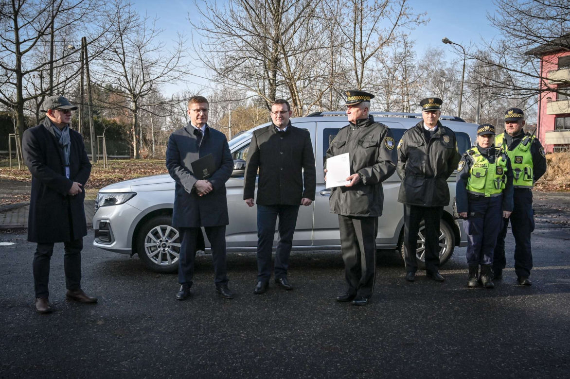 Nowy samochód zasilił flotę częstochowskiej Straży Miejskiej