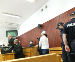 KSIĄDZ ŻĄDAŁ OD 14-LATKI JEJ NAGICH ZDJĘĆ I WYSYŁAŁ JEJ WŁASNE. POMAGAŁ MU...MATKA DZIEWCZYNKI. PEDOFIL I WYRODNA MATKA ZOSTALI JUŻ SKAZANI PRZEZ SĄD