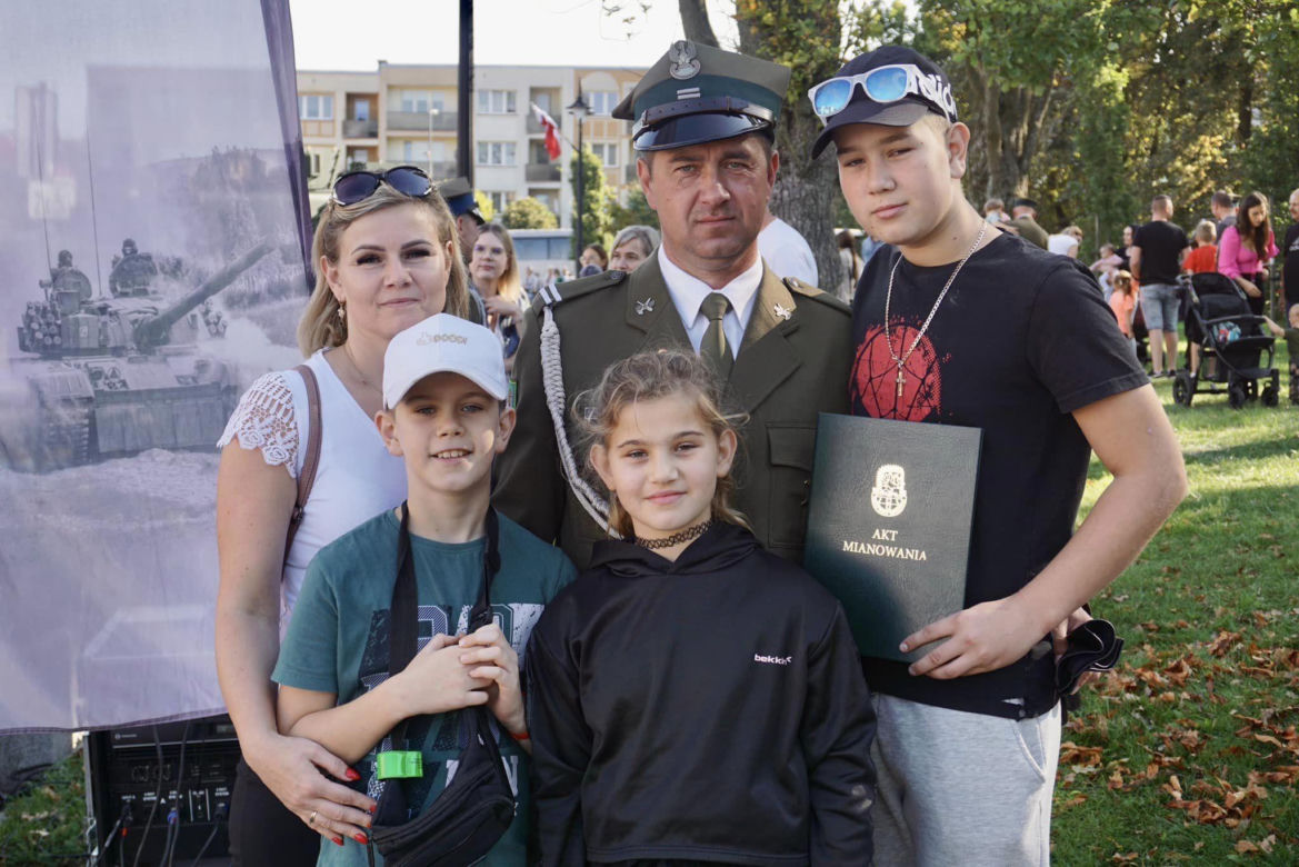 Niezwykła promocja podoficerska w Gołdapi. Uroczystość zakończyła się… oświadczynami [ZDJĘCIA]