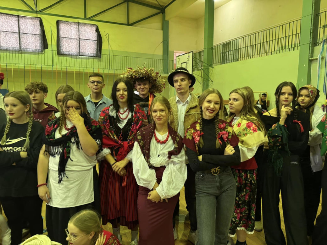 Prawdziwe Polskie Wesele w 2 LO w Starachowicach