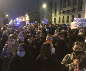 Protest kobiet w Katowicach. Tłumy strajkują przeciwko zakazowi aborcji