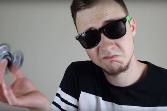 Despacito i Fidget Spinner - dwa największe hity w jednym teledysku VIDEO