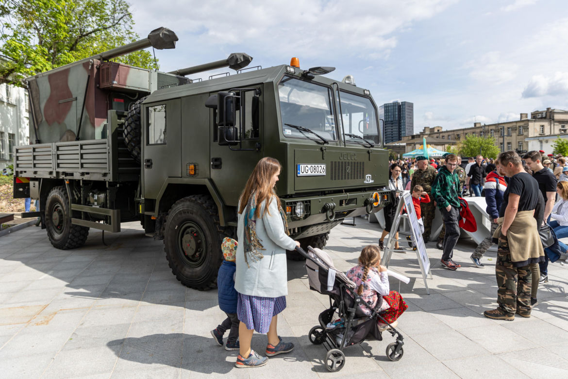 Wystawa sprzętu wojskowego z okazji 25. rocznicy przystąpienia Polski do NATO