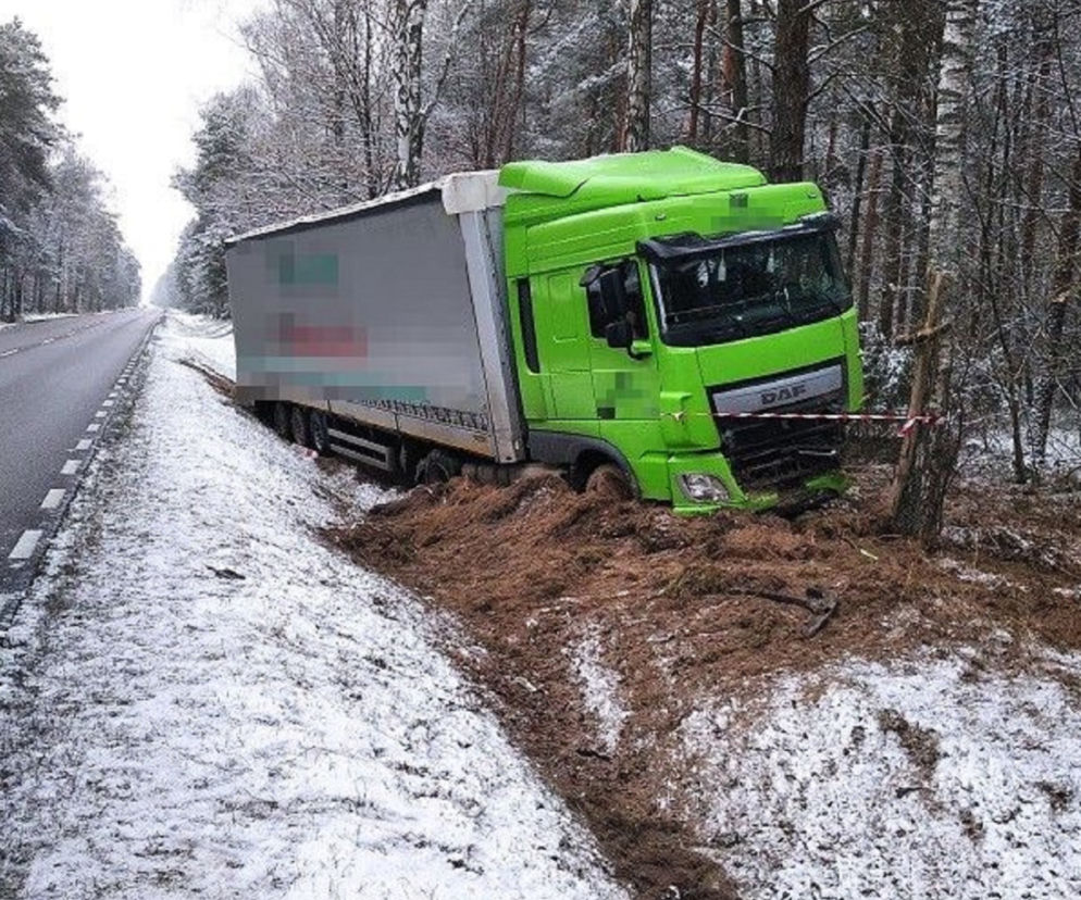  Lubelskie. Fatalne warunki na drogach. Sporo kolizji i wypadków. Policjanci apelują do kierowców