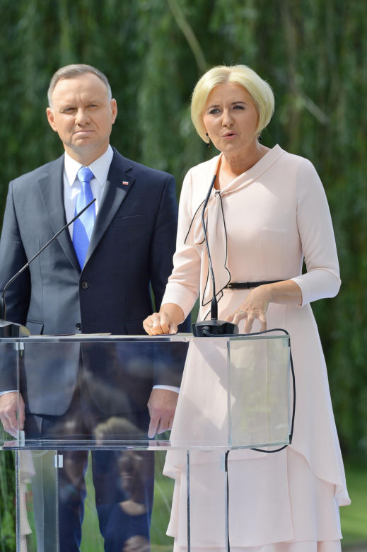 Agata Duda w wiosennych pastelach