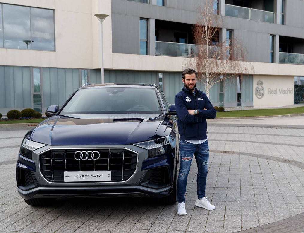 Piłkarze drużyny Real Madryt odebrali nowe samochody Audi