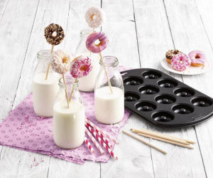forma-do-pieczenia-12-mini-paczkow-kaiser-creativ-czarna_1