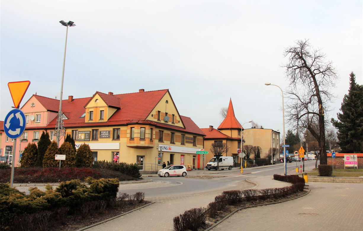 W średniowieczu było wsią rycerską. To jedno z najpiękniejszych miast na Śląsku