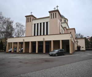 Morze łez nad trumną Ewy Orłowskiej. Zginęła z ręki kochanka. Pogrzeb w Starogardzie Gdańskim
