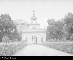 Brama Wielka Pałacu Branickich. 1936 rok