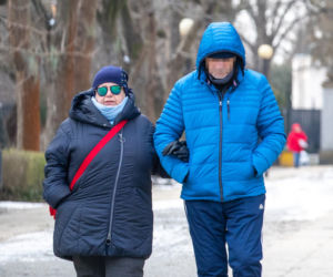 Ewa Bem z mężem na spacerze